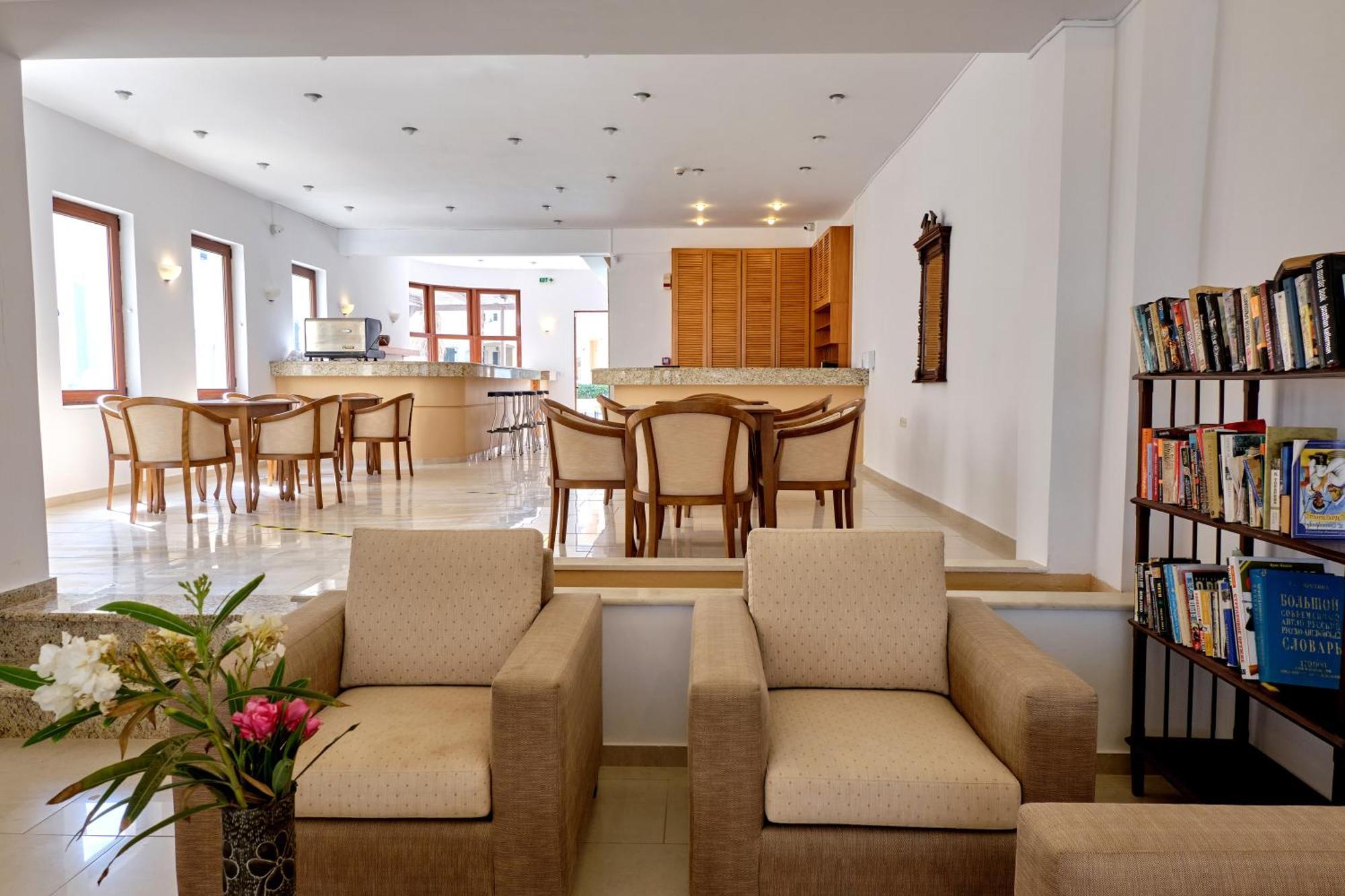 Niros Beachfront Aparthotel Kokkini Hani 외부 사진