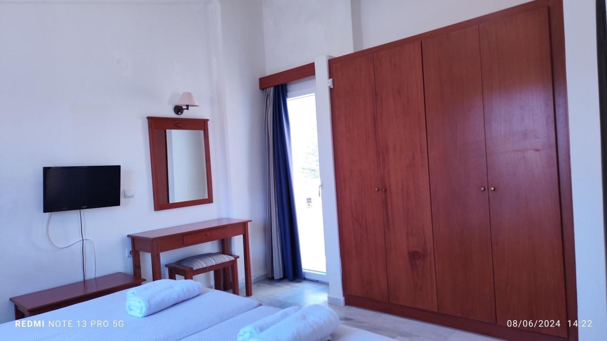 Niros Beachfront Aparthotel Kokkini Hani 외부 사진