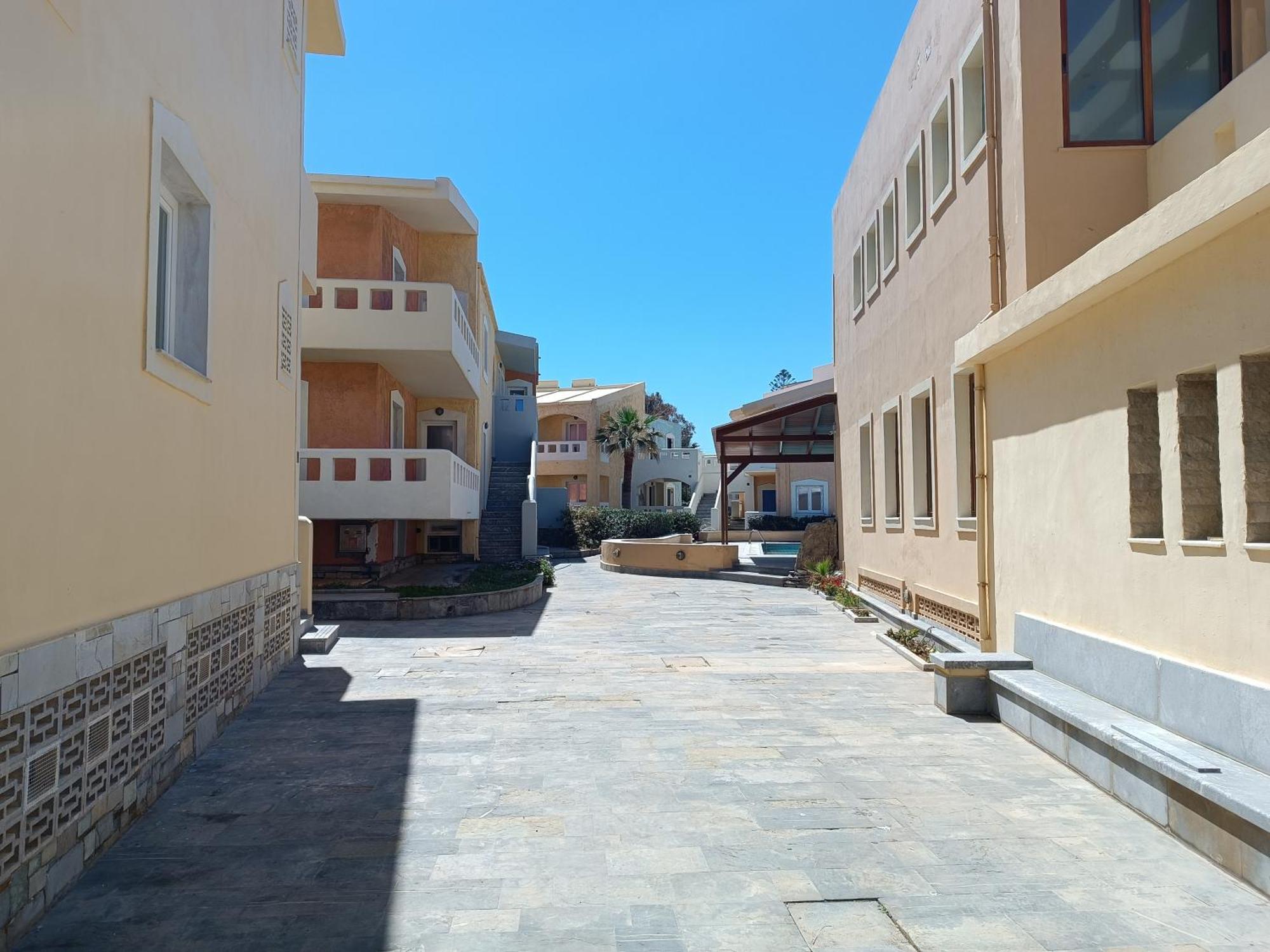 Niros Beachfront Aparthotel Kokkini Hani 외부 사진