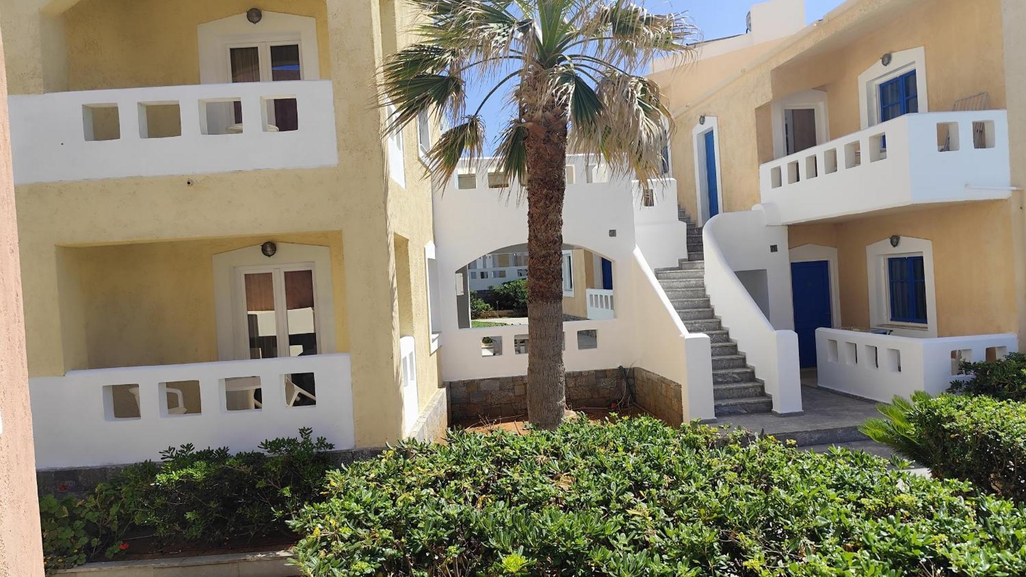 Niros Beachfront Aparthotel Kokkini Hani 외부 사진