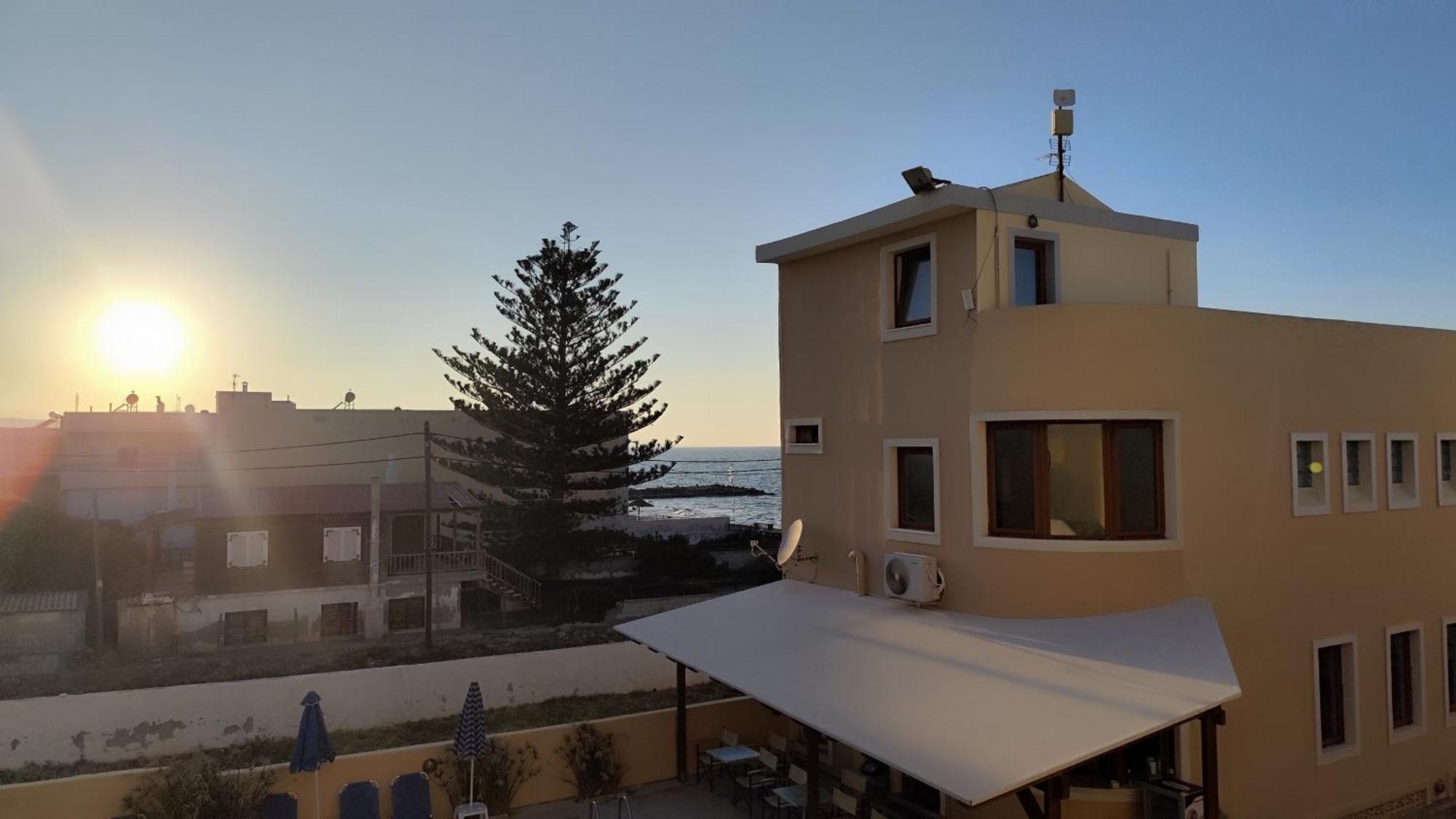 Niros Beachfront Aparthotel Kokkini Hani 외부 사진